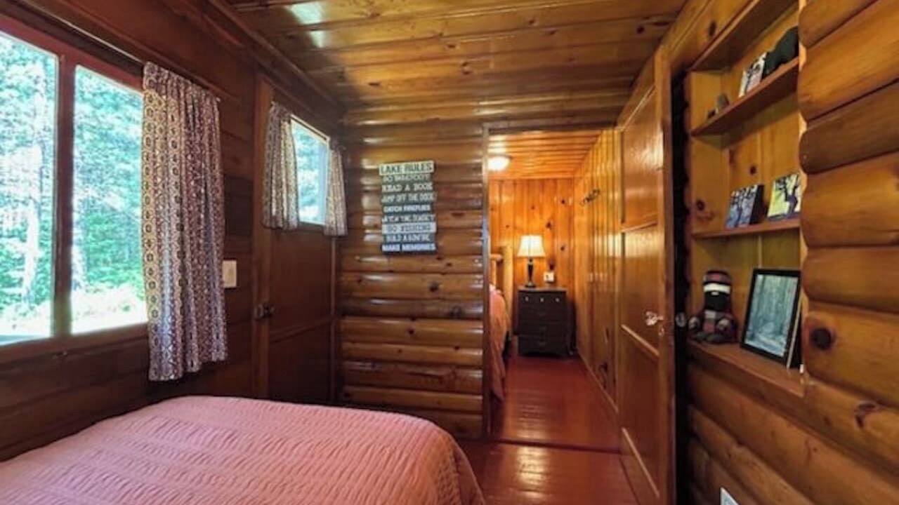 Photo of Bedroom in Grand Marais