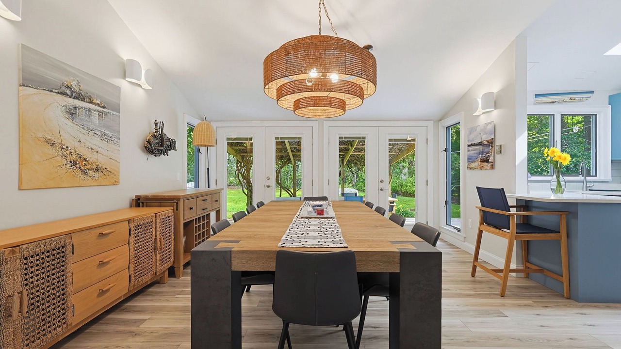 Photo of Livingroom in Monument Beach