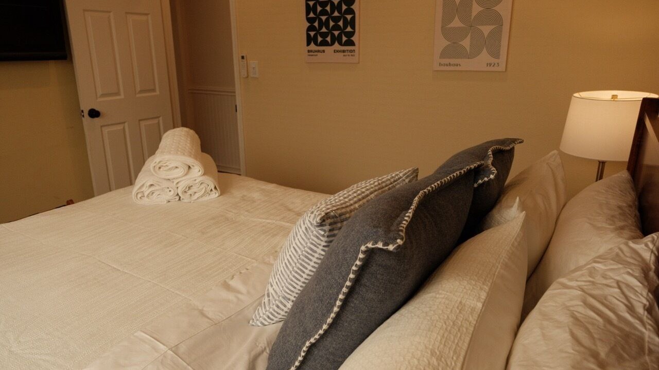 Photo of Bedroom in Woodland Hills