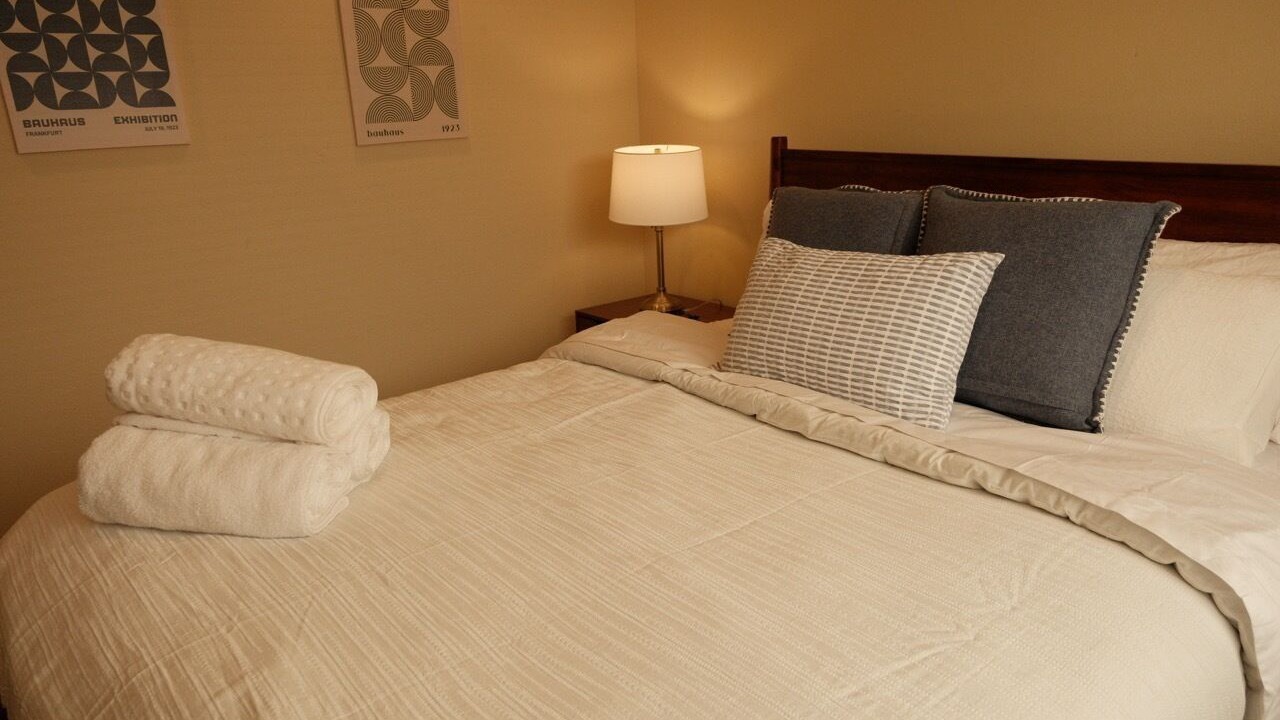 Photo of Bedroom in Woodland Hills