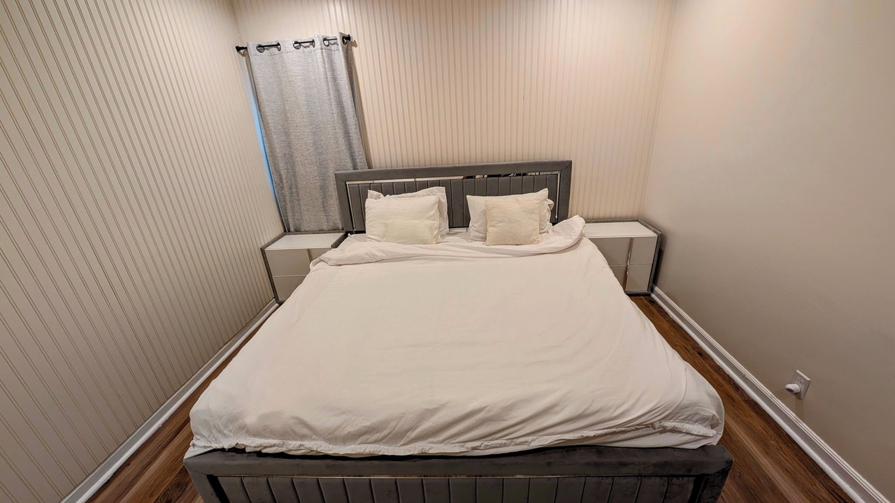 Photo of Bedroom in Inglewood