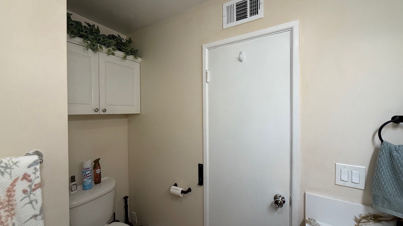 Photo of Bathroom in Harbor
