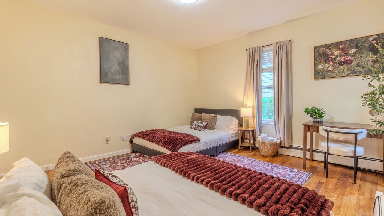 Photo of Bedroom in East Somerville