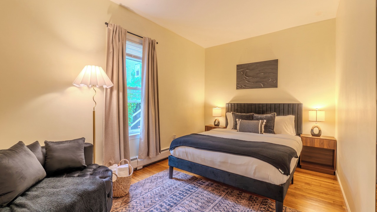 Photo of Bedroom in East Somerville