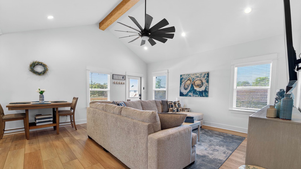 Photo of Livingroom in Shoreline Park