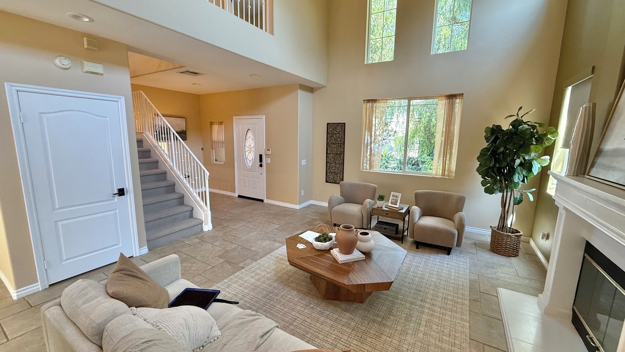Photo of Livingroom in Canoga Park