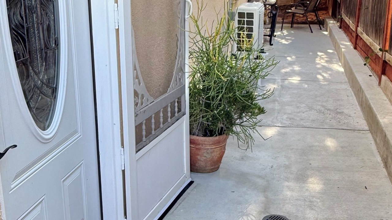 Photo of Outdoor in Canoga Park