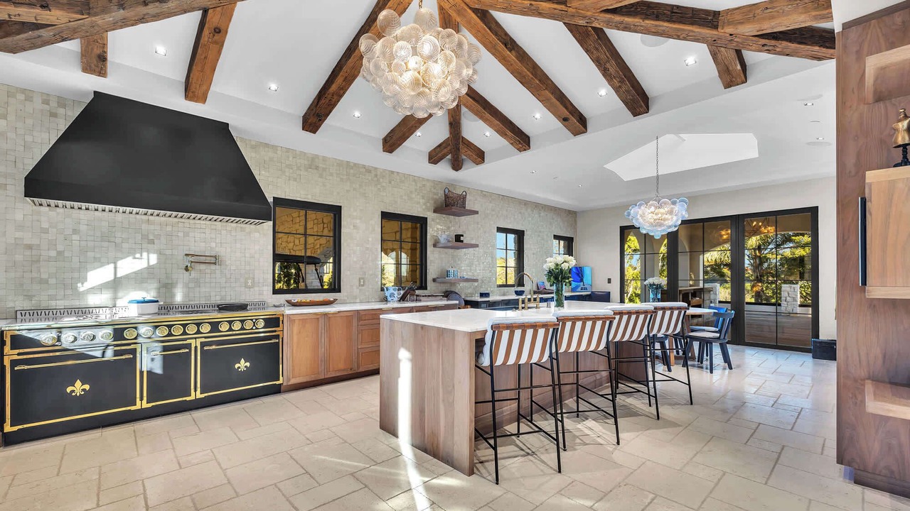 Photo of Kitchen in Western Malibu