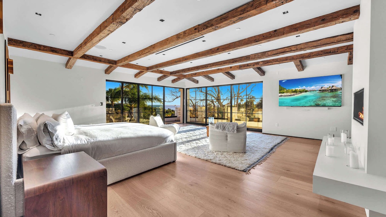 Photo of Bedroom in Western Malibu