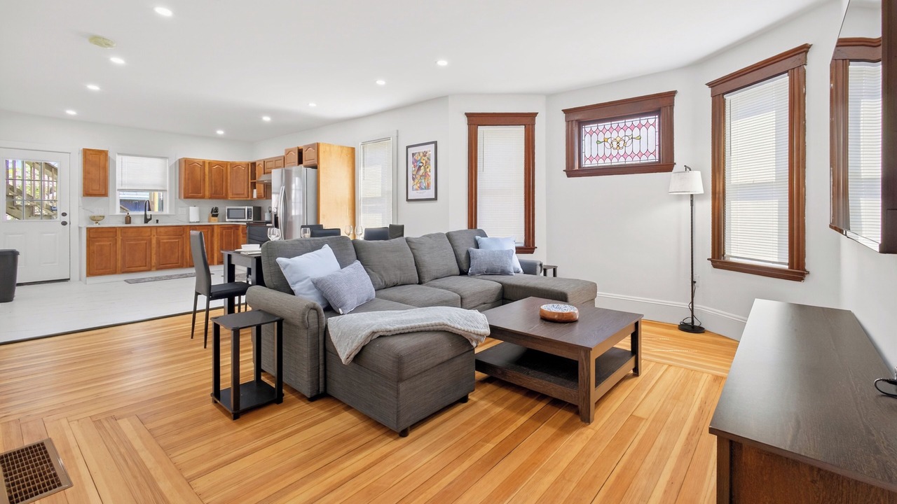Photo of Livingroom in Milton