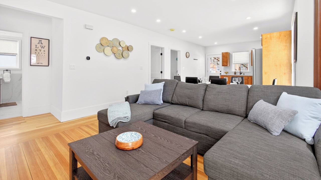 Photo of Livingroom in Milton