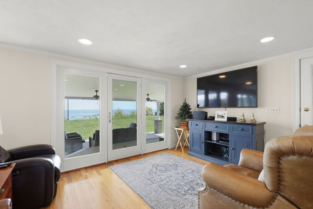 Photo of Livingroom in Plymouth