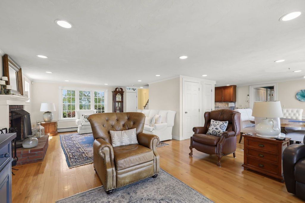 Photo of Livingroom in Plymouth