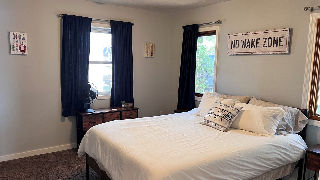 Photo of Bedroom in Clear Lake