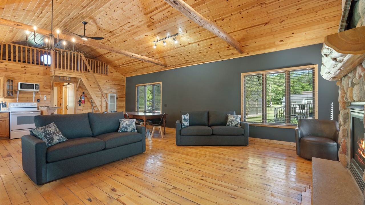 Photo of Livingroom in Emily