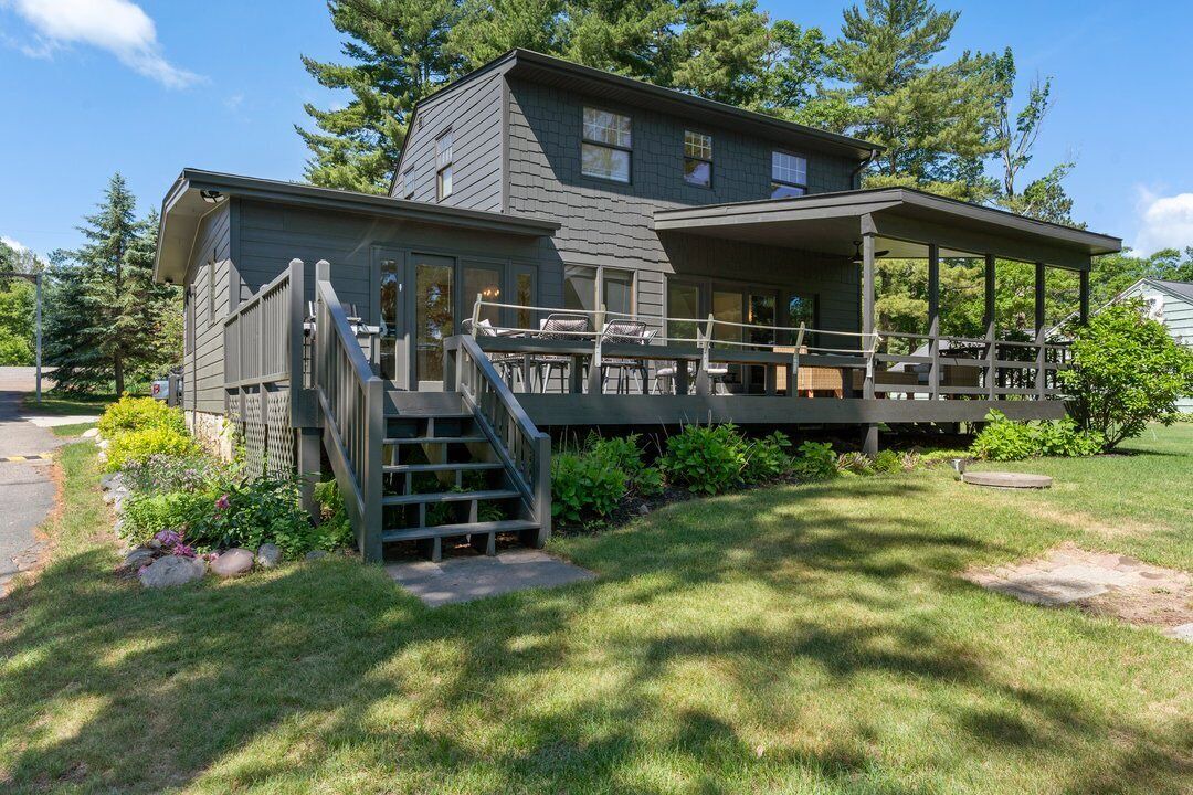 Photo of Outdoor in Emily