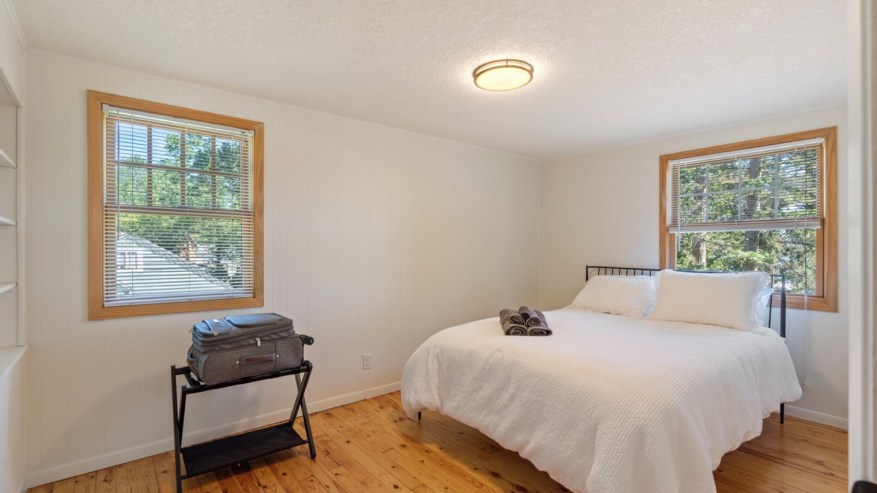 Photo of Bedroom in Emily