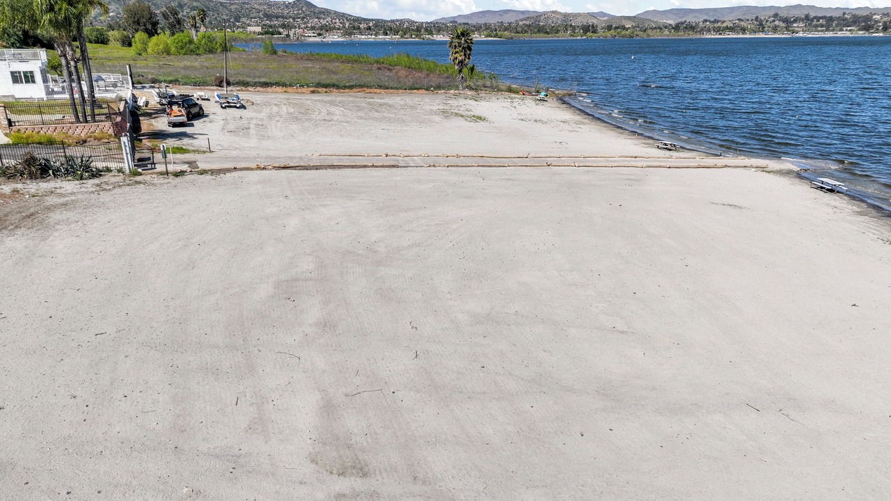 Photo of Others in Lake Elsinore