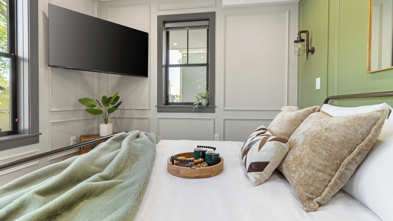 Photo of Bedroom in East Somerville
