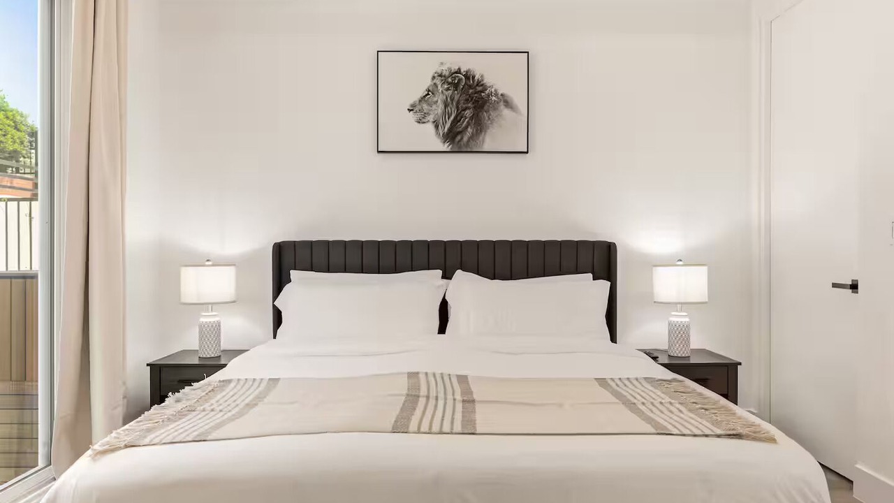 Photo of Bedroom in Beverly Hills