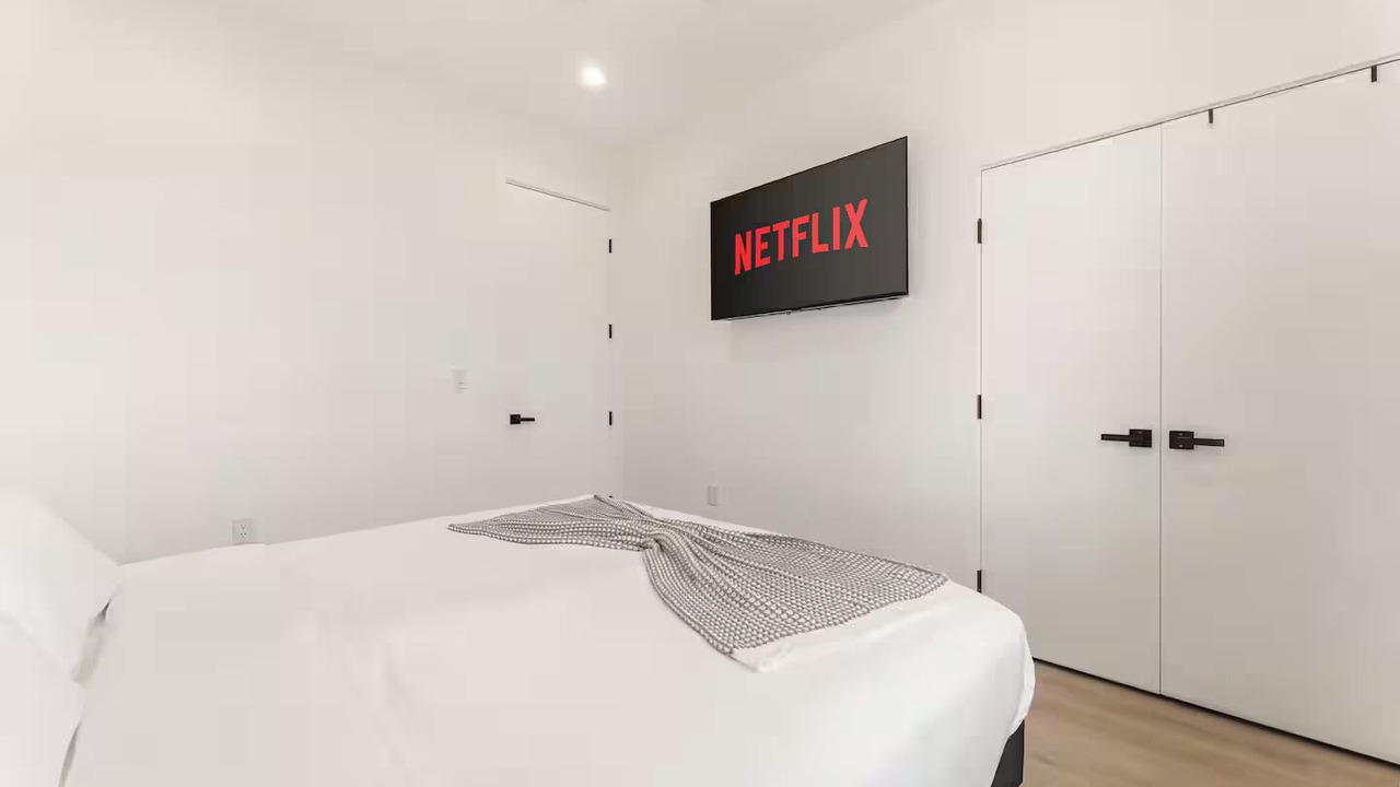 Photo of Bedroom in Beverly Hills