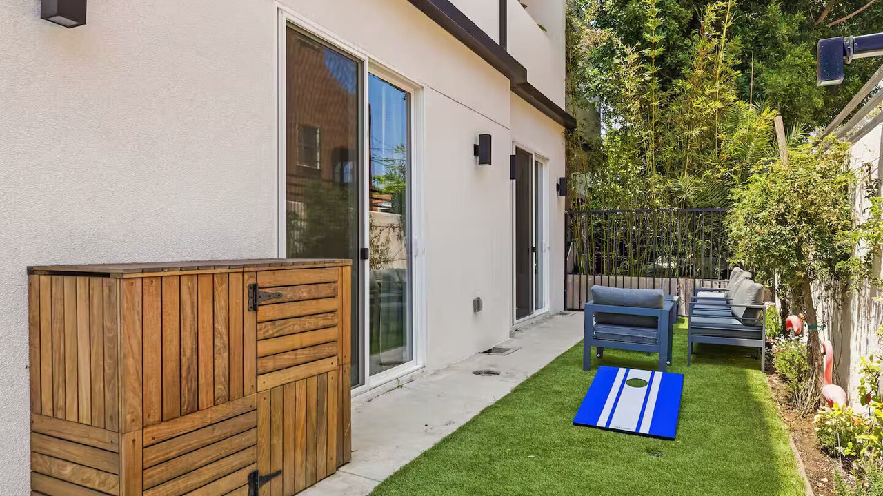 Photo of Patio Balcony in Beverly Hills