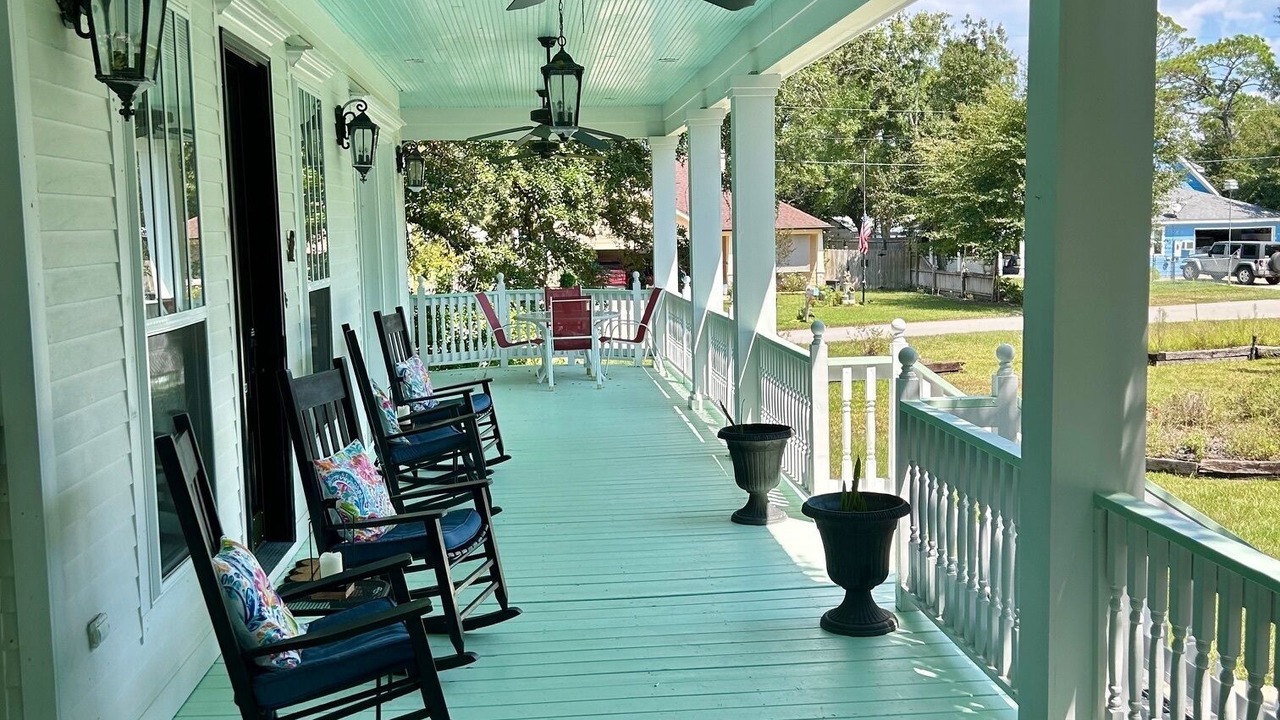 Photo of Patio Balcony in Waveland