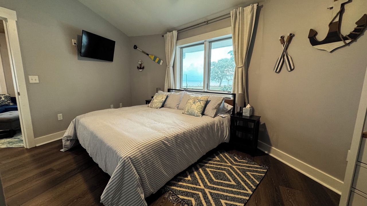 Photo of Bedroom in Ocean Springs