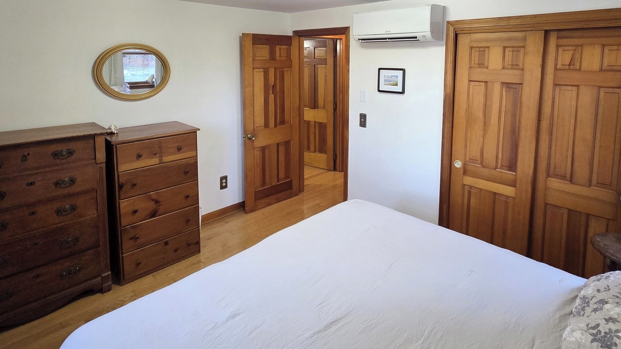 Photo of Bedroom in West Brewster
