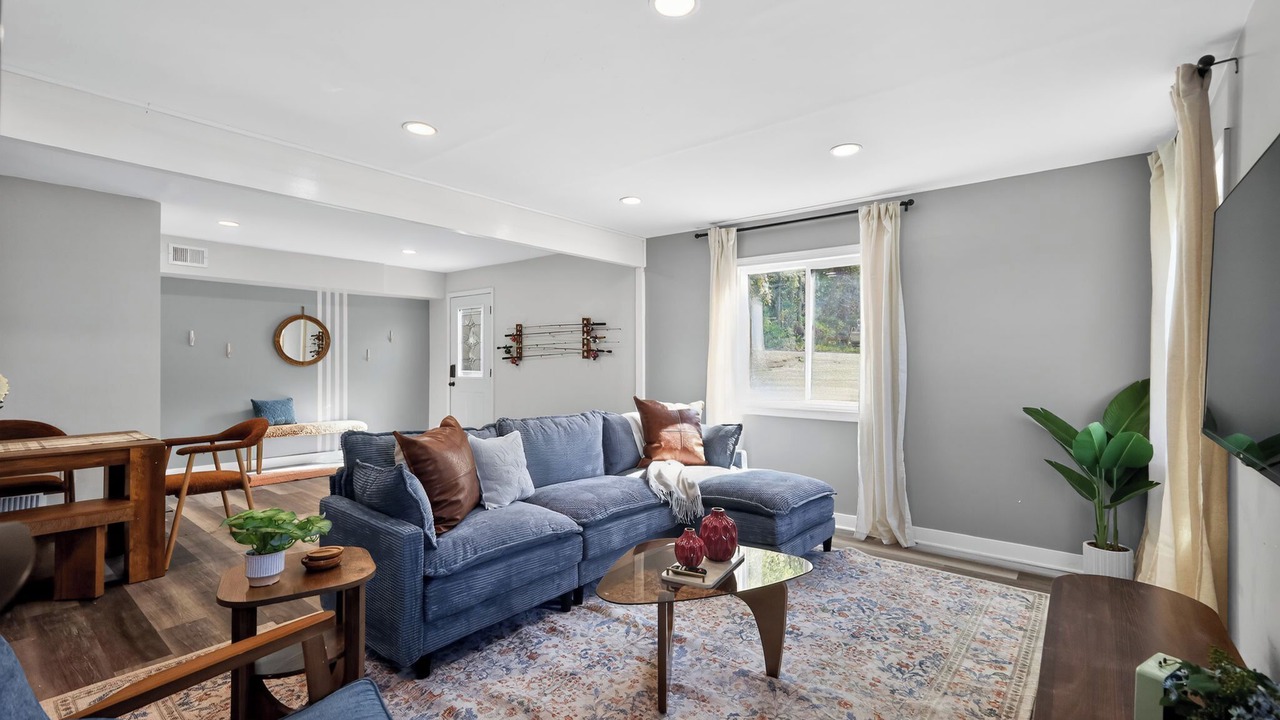 Photo of Livingroom in Poynette