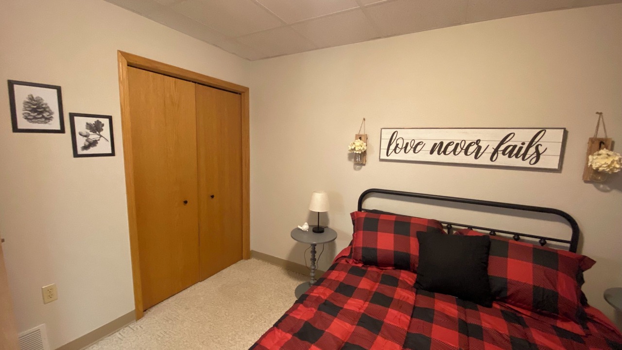 Photo of Bedroom in Walker