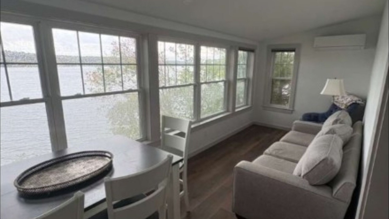 Photo of Livingroom in Bourne