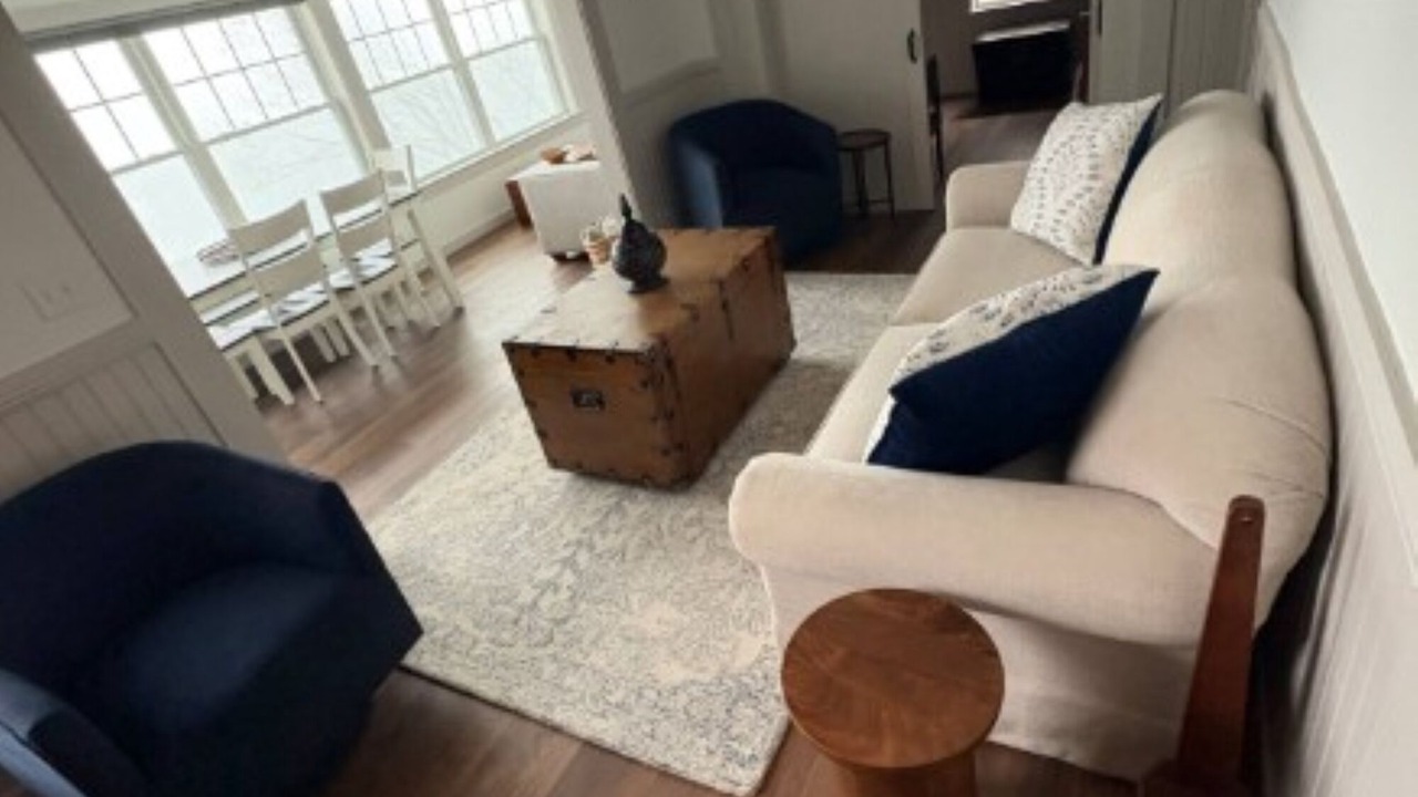 Photo of Livingroom in Bourne