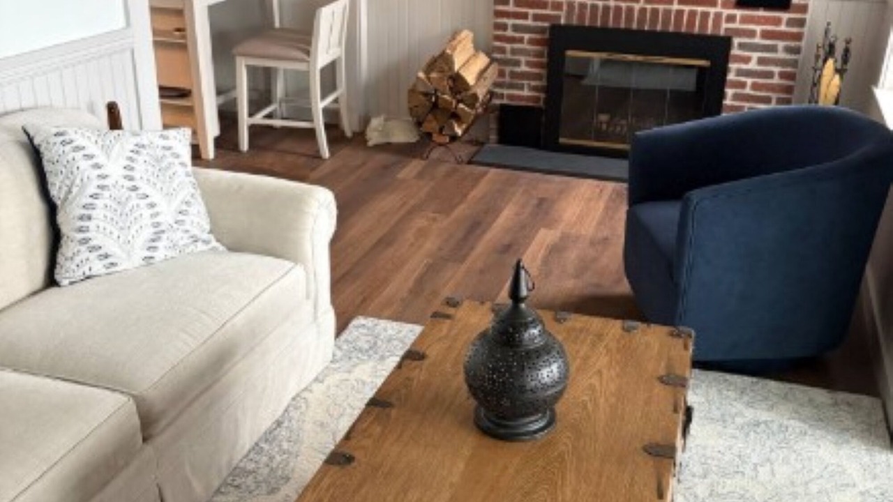 Photo of Livingroom in Bourne
