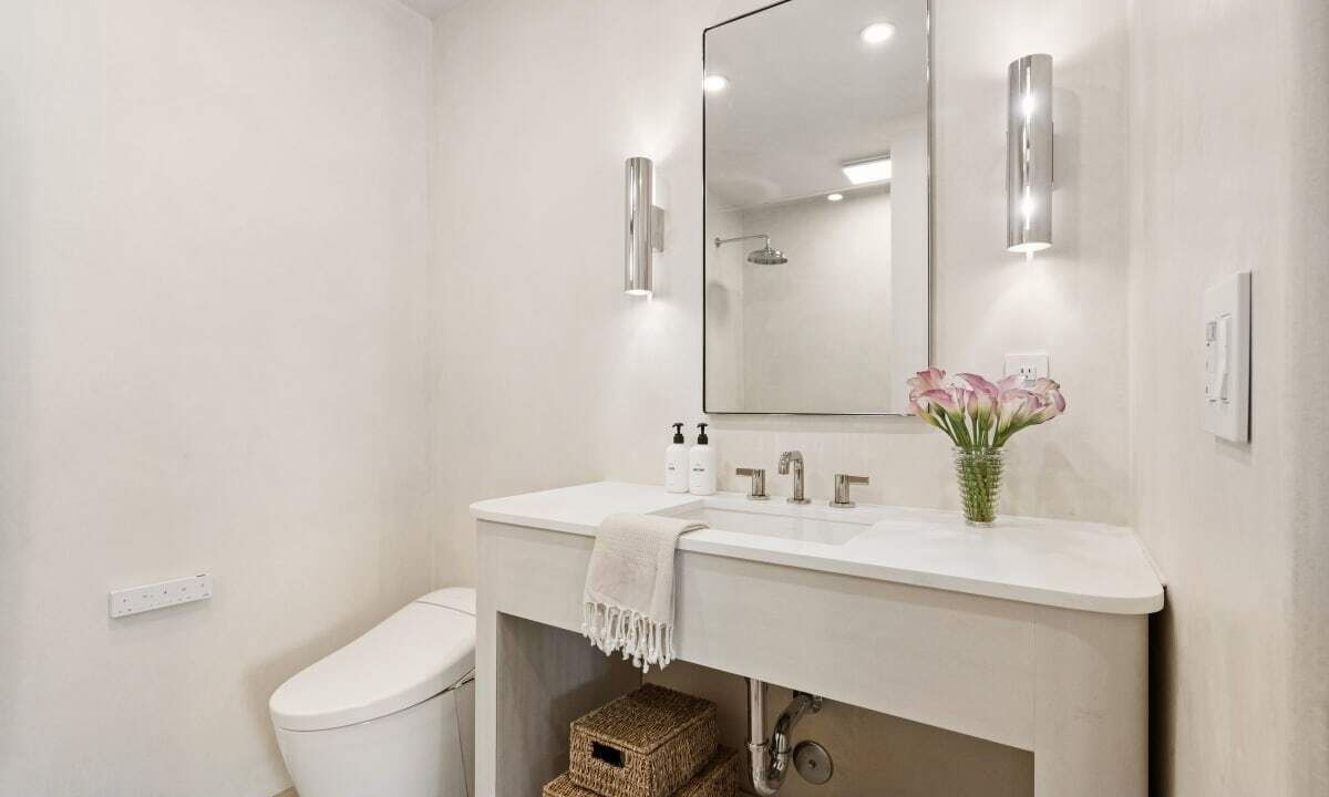 Photo of Bathroom in Oak Park