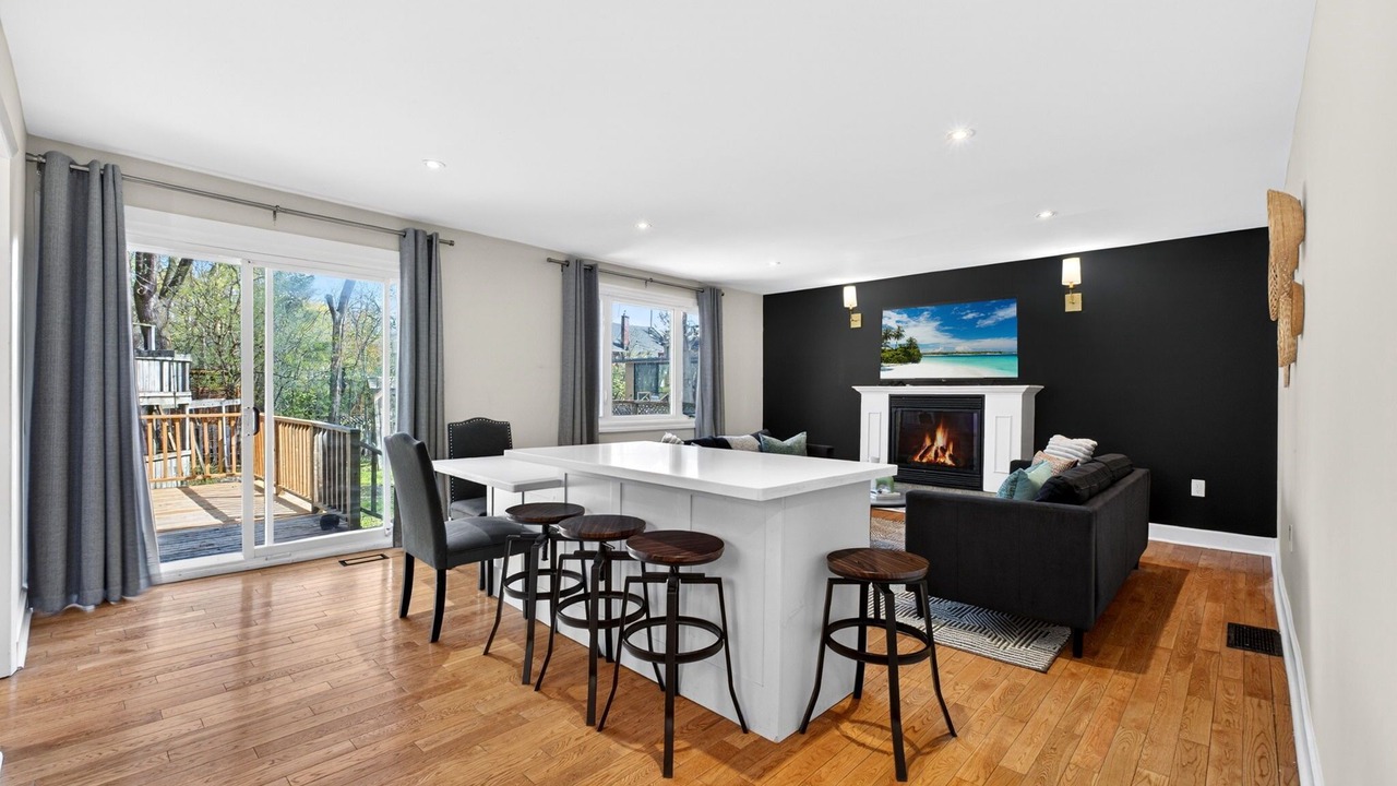 Photo of Livingroom in Sunnyside
