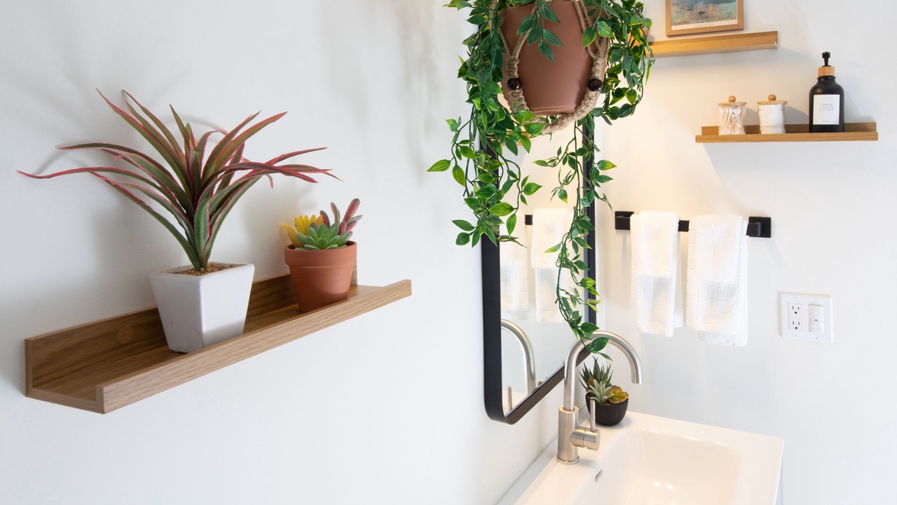 Photo of Bathroom in Hawthorne
