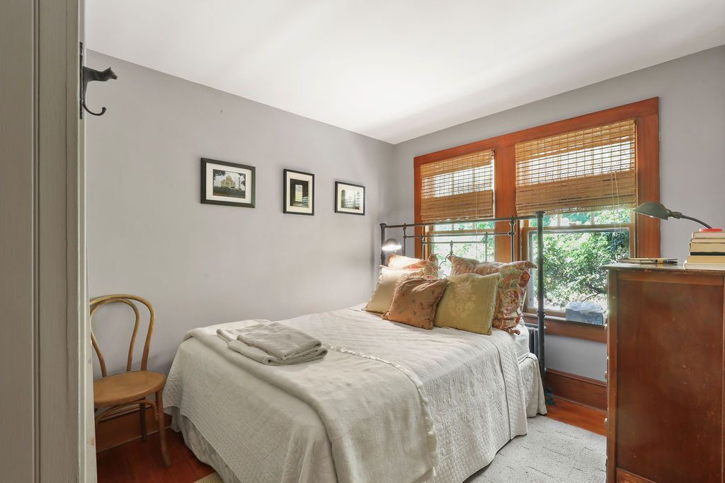 Photo of Bedroom in Cataumet