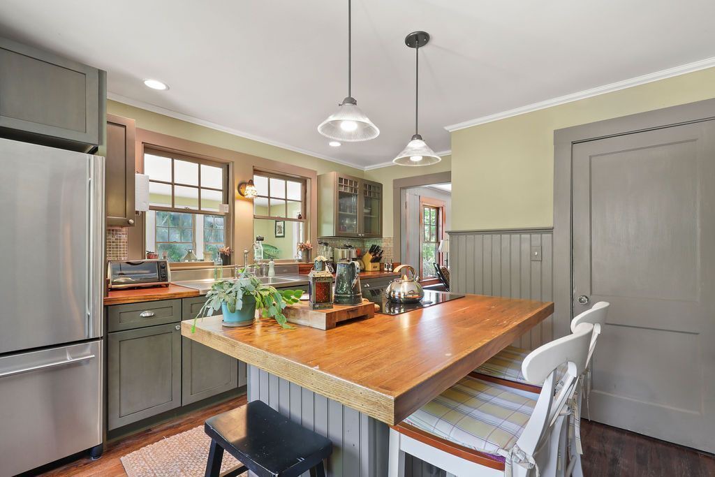 Photo of Kitchen in Cataumet