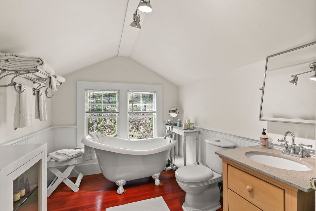 Photo of Bathroom in Cataumet
