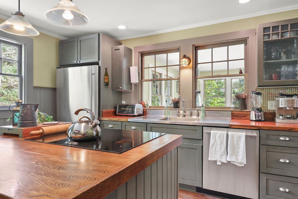 Photo of Kitchen in Cataumet