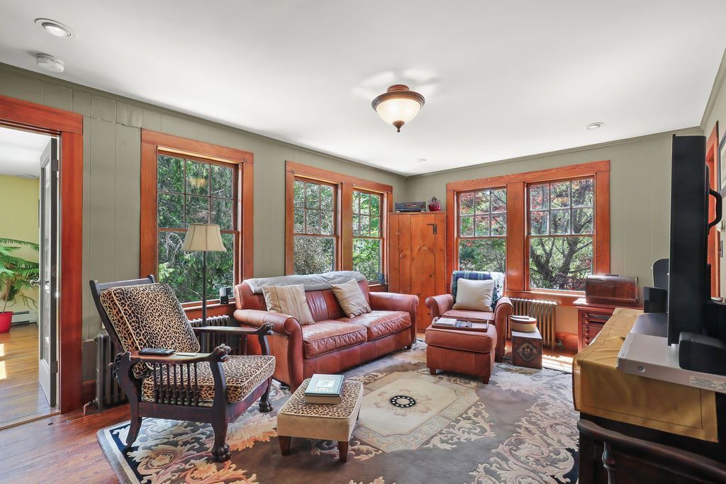 Photo of Livingroom in Cataumet
