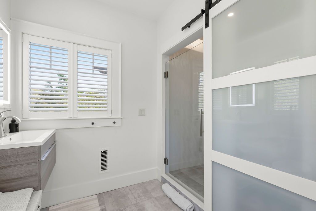 Photo of Bathroom in Cataumet