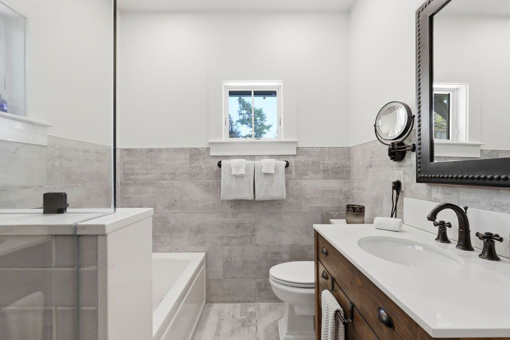 Photo of Bathroom in Cataumet