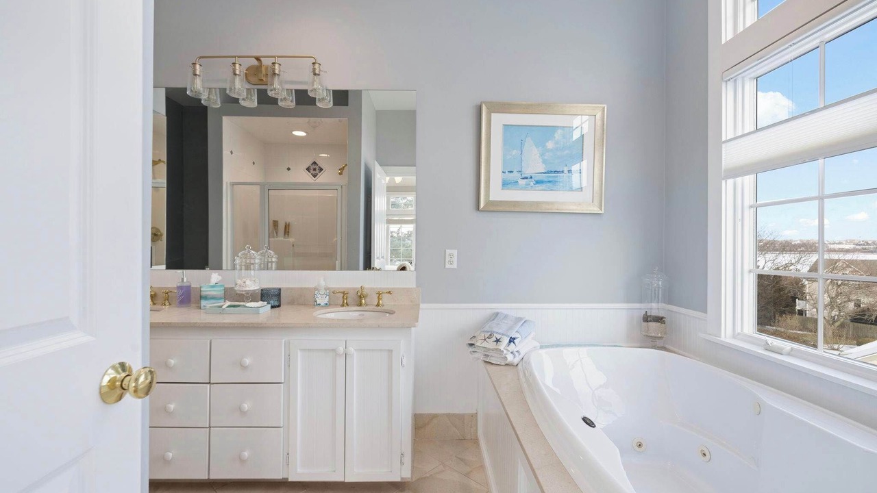 Photo of Bathroom in Top of the Hill
