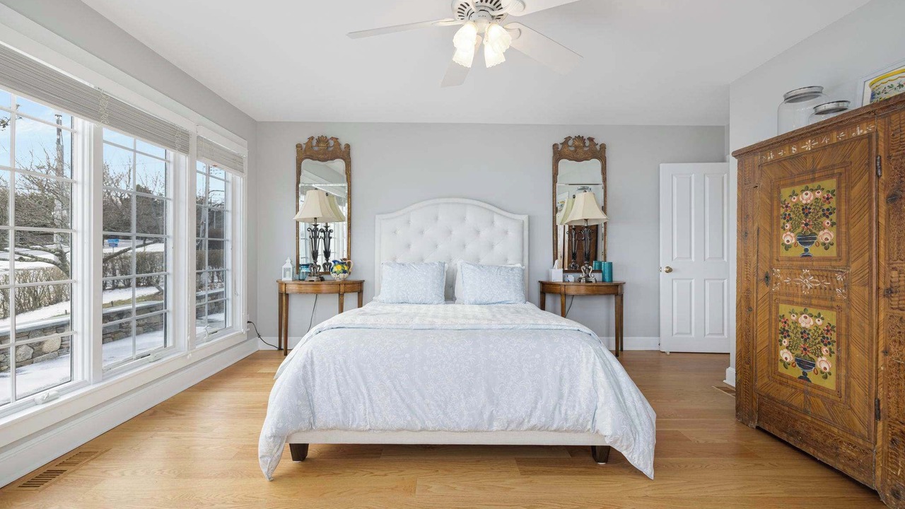 Photo of Bedroom in Top of the Hill