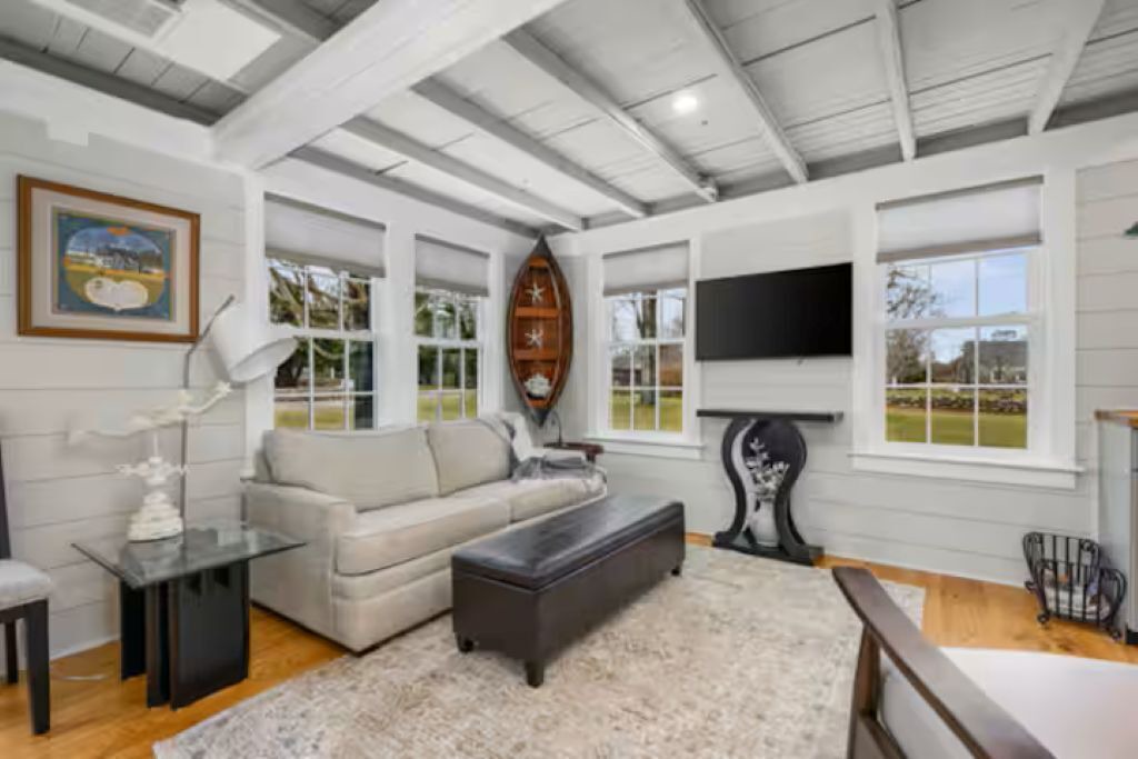Photo of Livingroom in West Barnstable