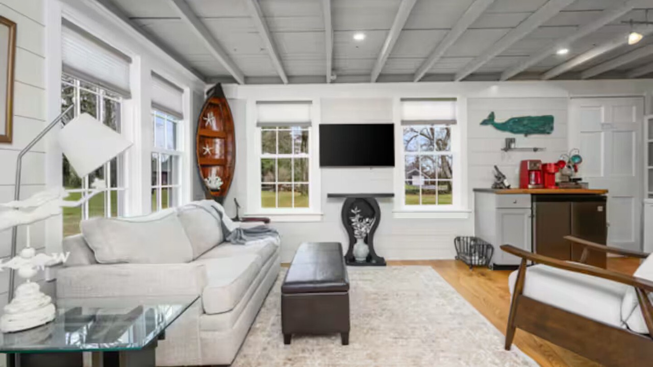 Photo of Livingroom in West Barnstable