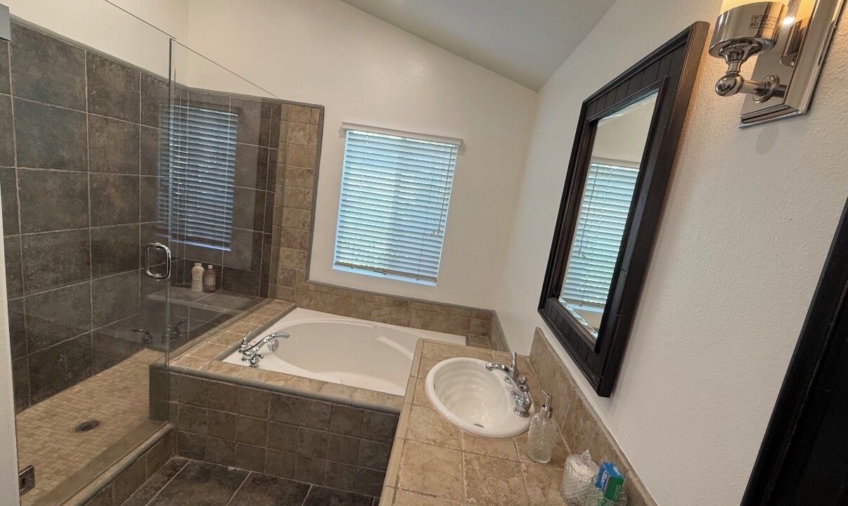 Photo of Bathroom in Thousand Oaks
