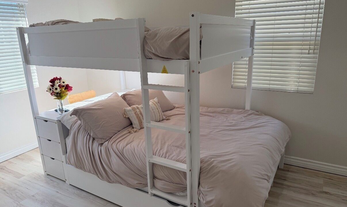 Photo of Bedroom in Thousand Oaks